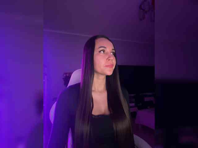QWEENII webcam