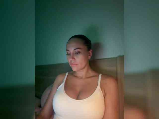 QWEENII webcam