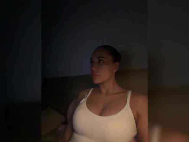 QWEENII Sex Cam Show