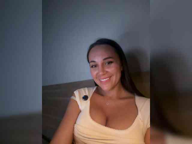QWEENII webcam