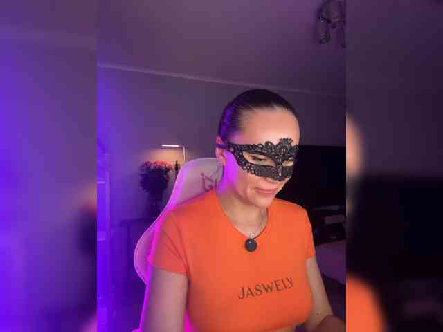 QWEENII webcam