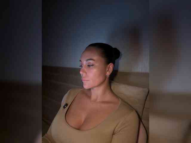 QWEENII webcam