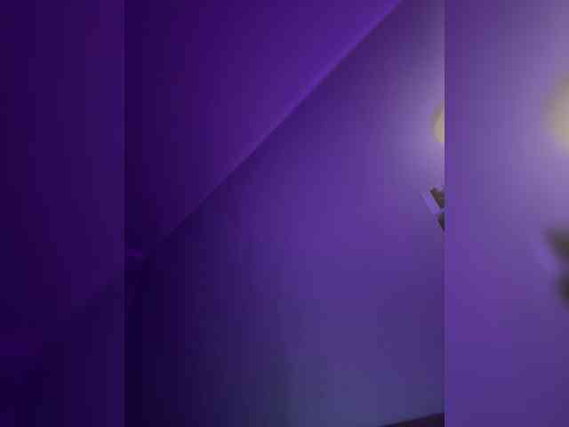 QWEENII webcam