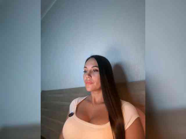 QWEENII webcam