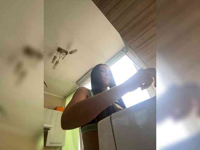 QWEENII webcam
