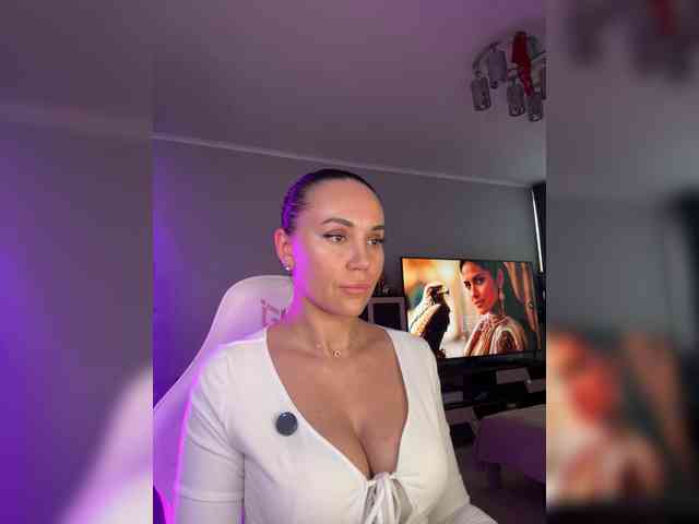 QWEENII webcam