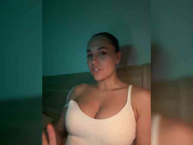 QWEENII Sex Cam Show