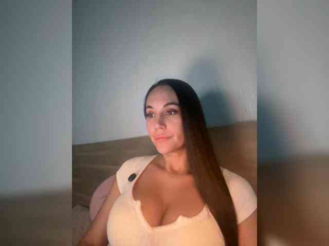 QWEENII webcam