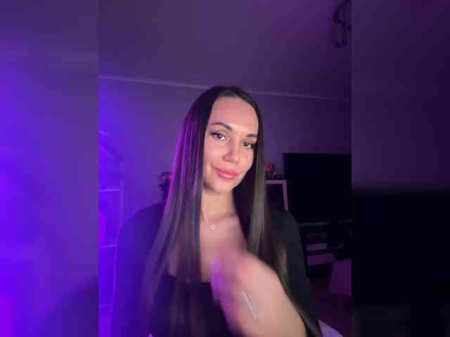 QWEENII webcam