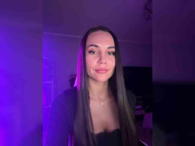 QWEENII webcam
