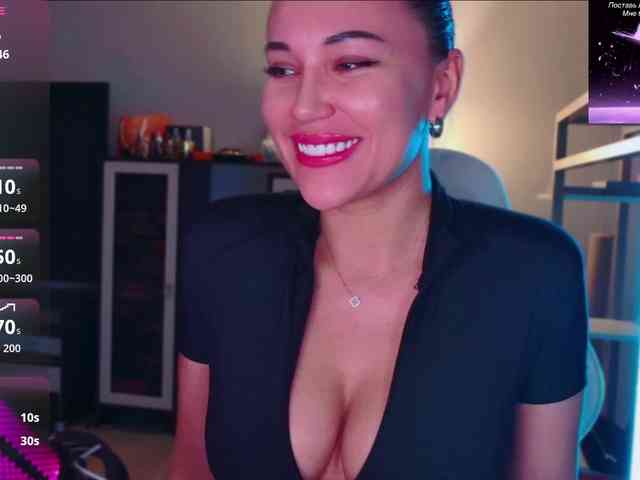QWEENII webcam