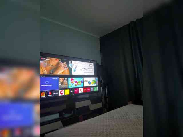 QWEENII webcam