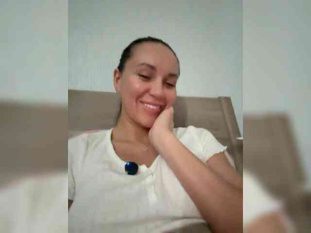 QWEENII webcam