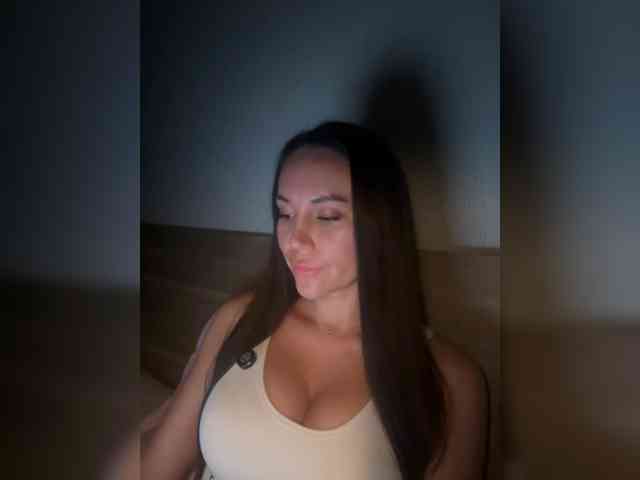 QWEENII webcam