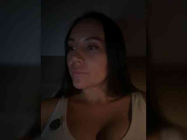 QWEENII webcam