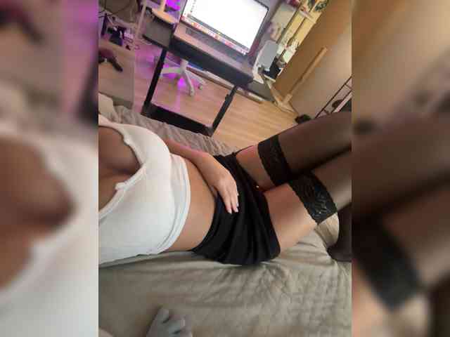 QWEENII webcam