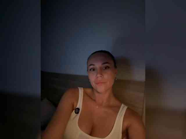 QWEENII webcam
