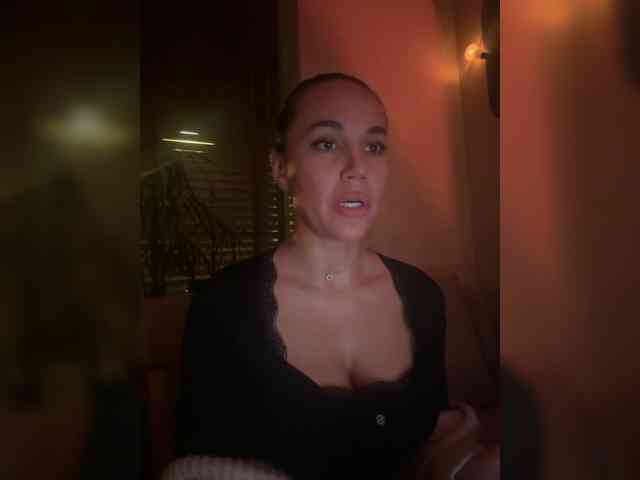 QWEENII webcam