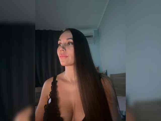 QWEENII webcam