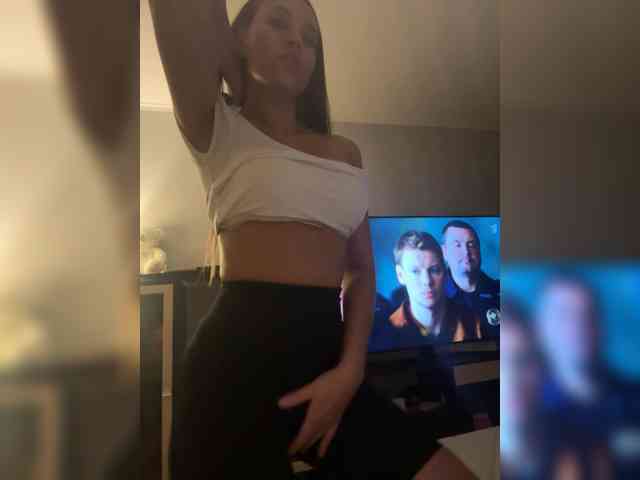 QWEENII Sex Cam Show