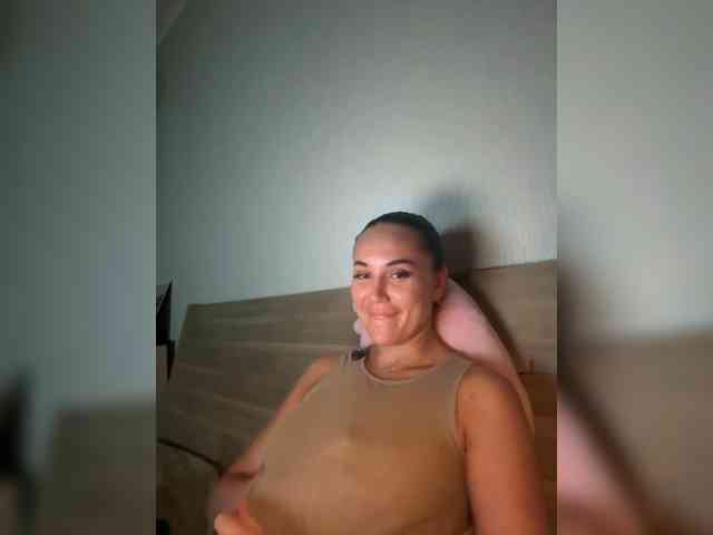 QWEENII webcam