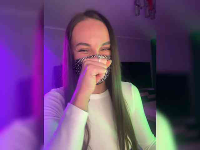 QWEENII webcam