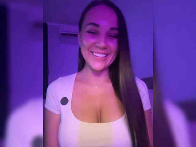 QWEENII webcam
