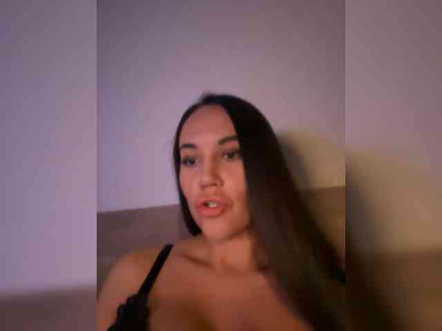 QWEENII webcam
