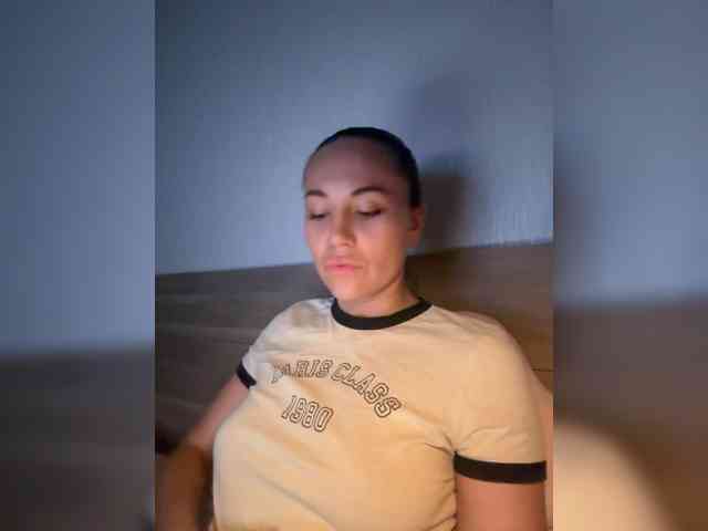 QWEENII webcam