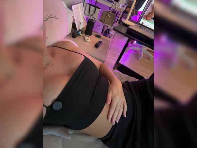 QWEENII webcam