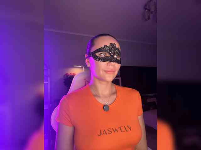 QWEENII webcam