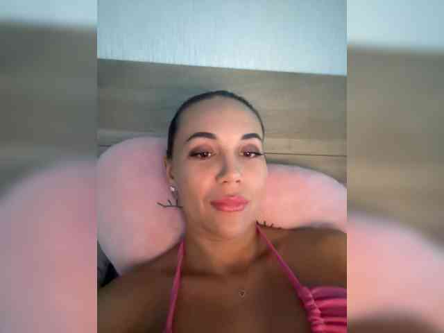 QWEENII webcam