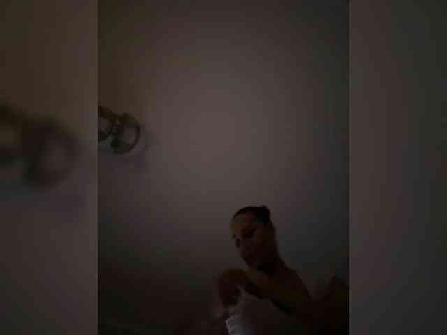 QWEENII webcam