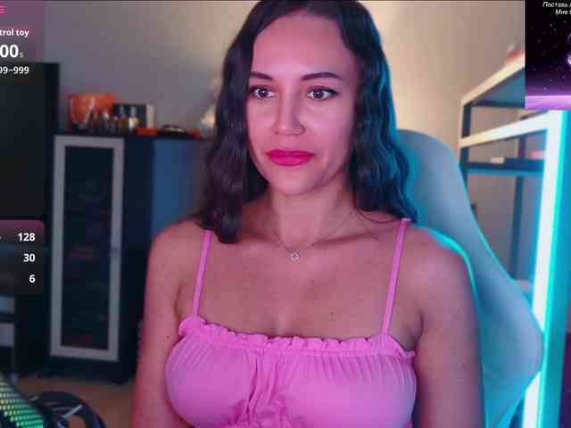 QWEENII webcam