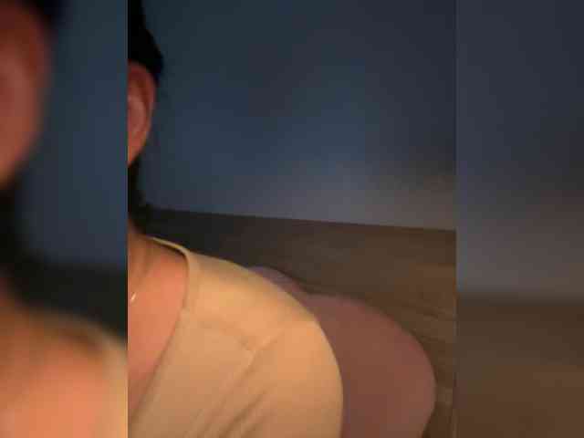 QWEENII webcam
