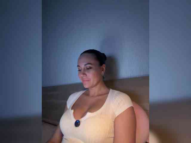 QWEENII webcam