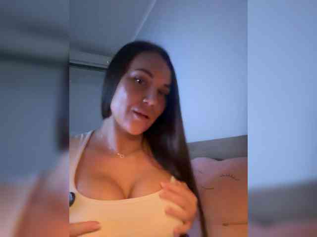 QWEENII webcam