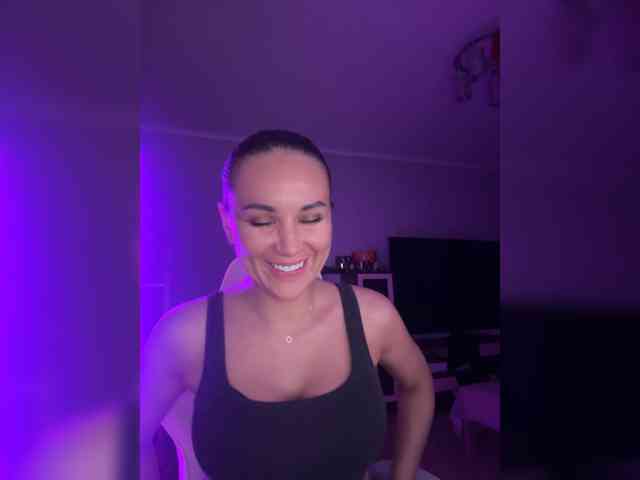 QWEENII webcam