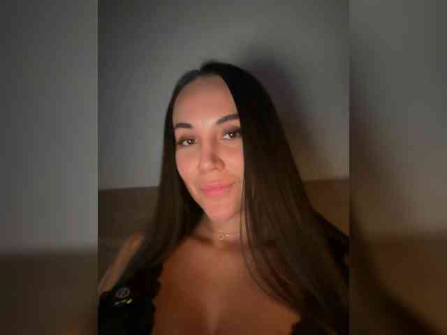 QWEENII webcam