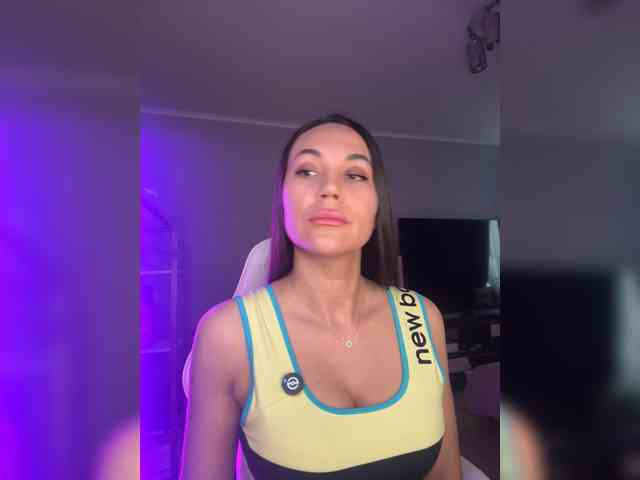 QWEENII webcam