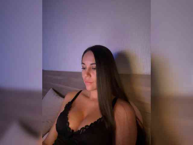 QWEENII webcam