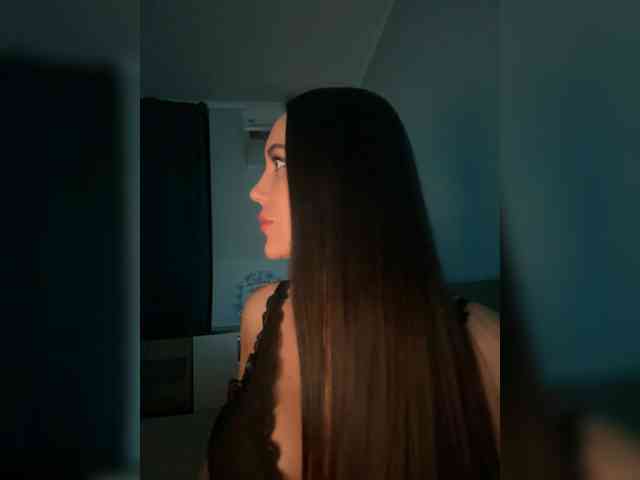QWEENII webcam