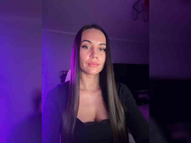 QWEENII webcam