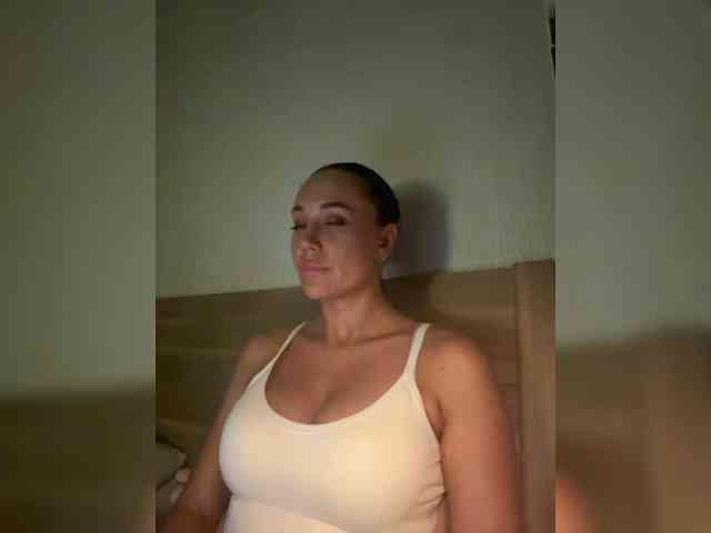 QWEENII Sex Cam Show