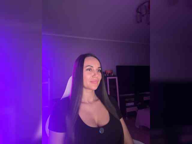 QWEENII webcam