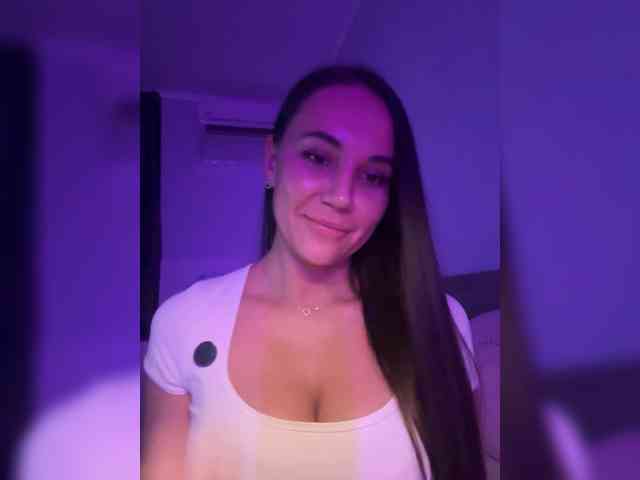 QWEENII webcam
