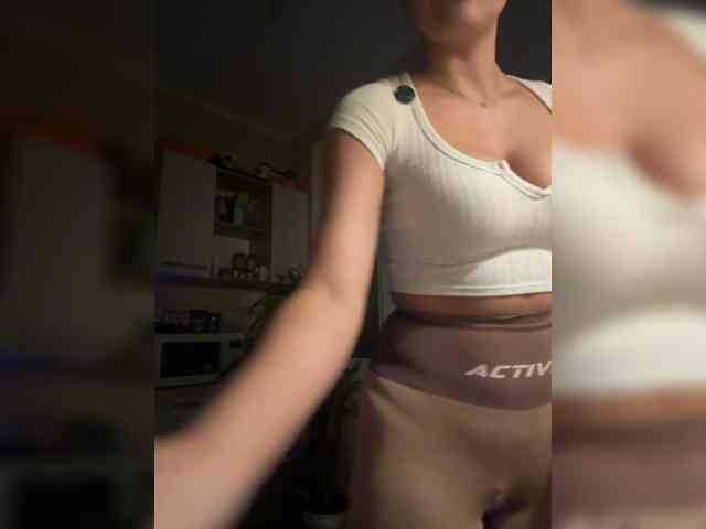 QWEENII webcam