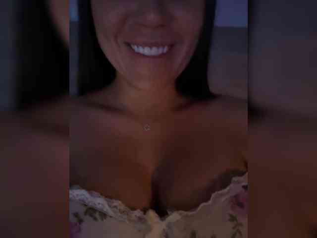 QWEENII webcam