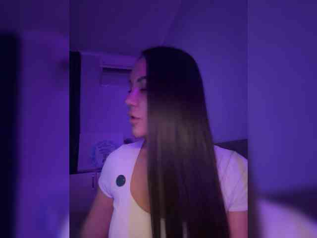 QWEENII webcam