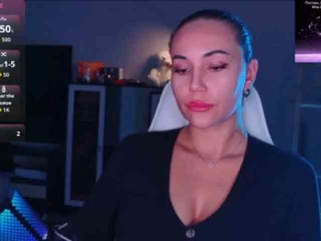 QWEENII webcam